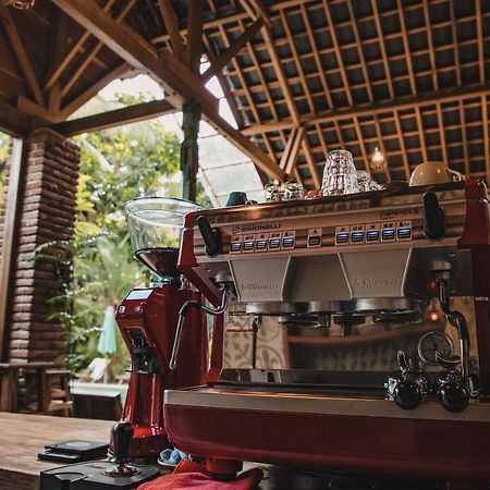 Pipes Hostel Kuta  Экстерьер фото