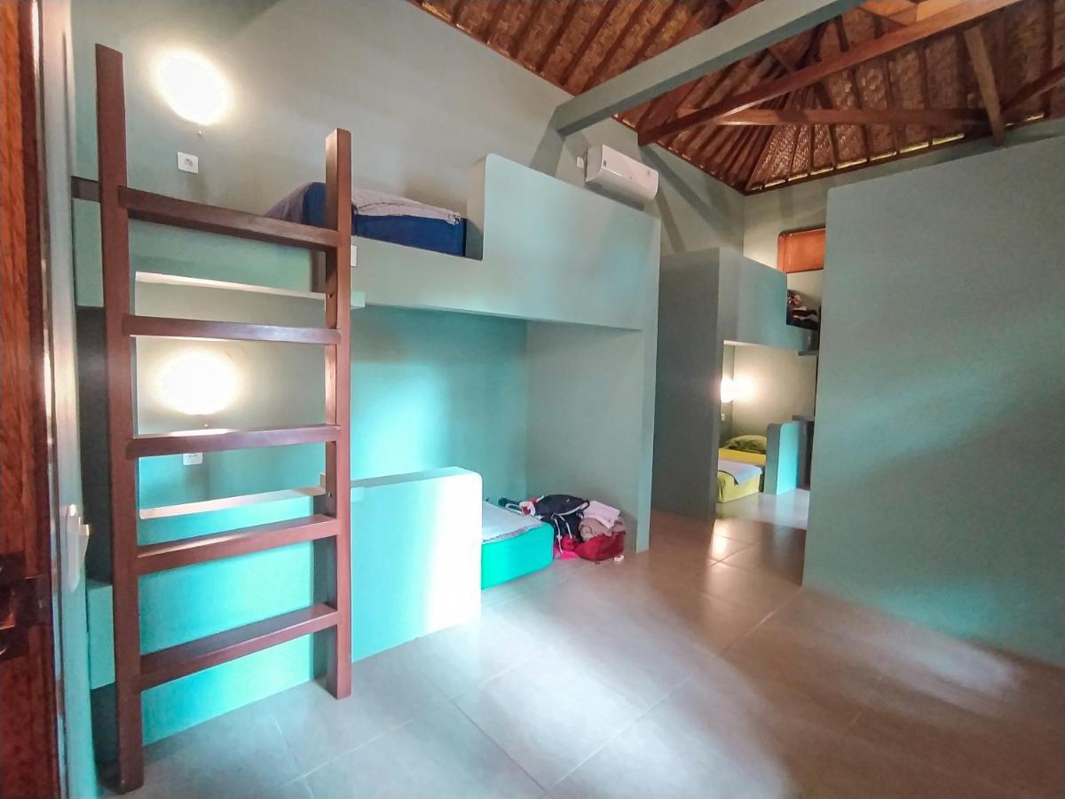 Pipes Hostel Kuta  Экстерьер фото