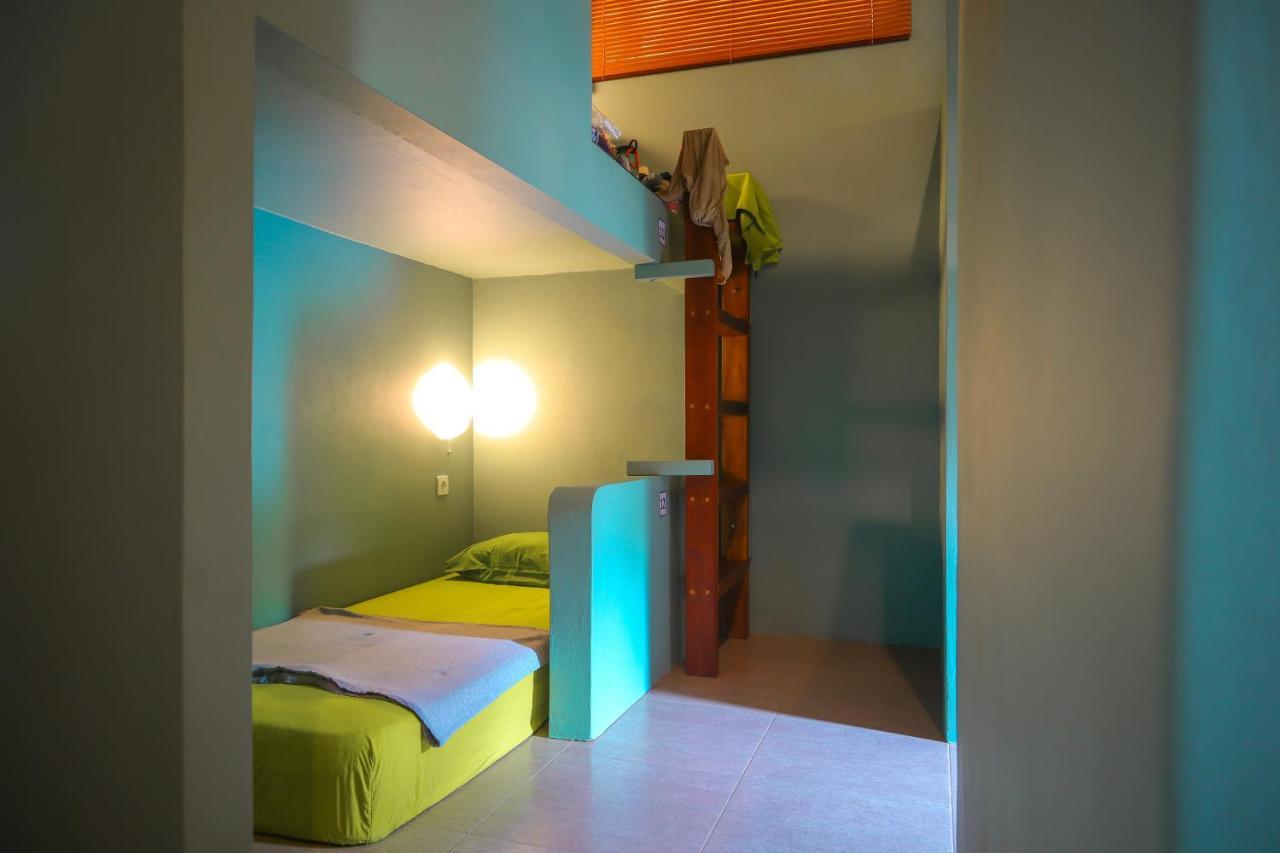 Pipes Hostel Kuta  Экстерьер фото