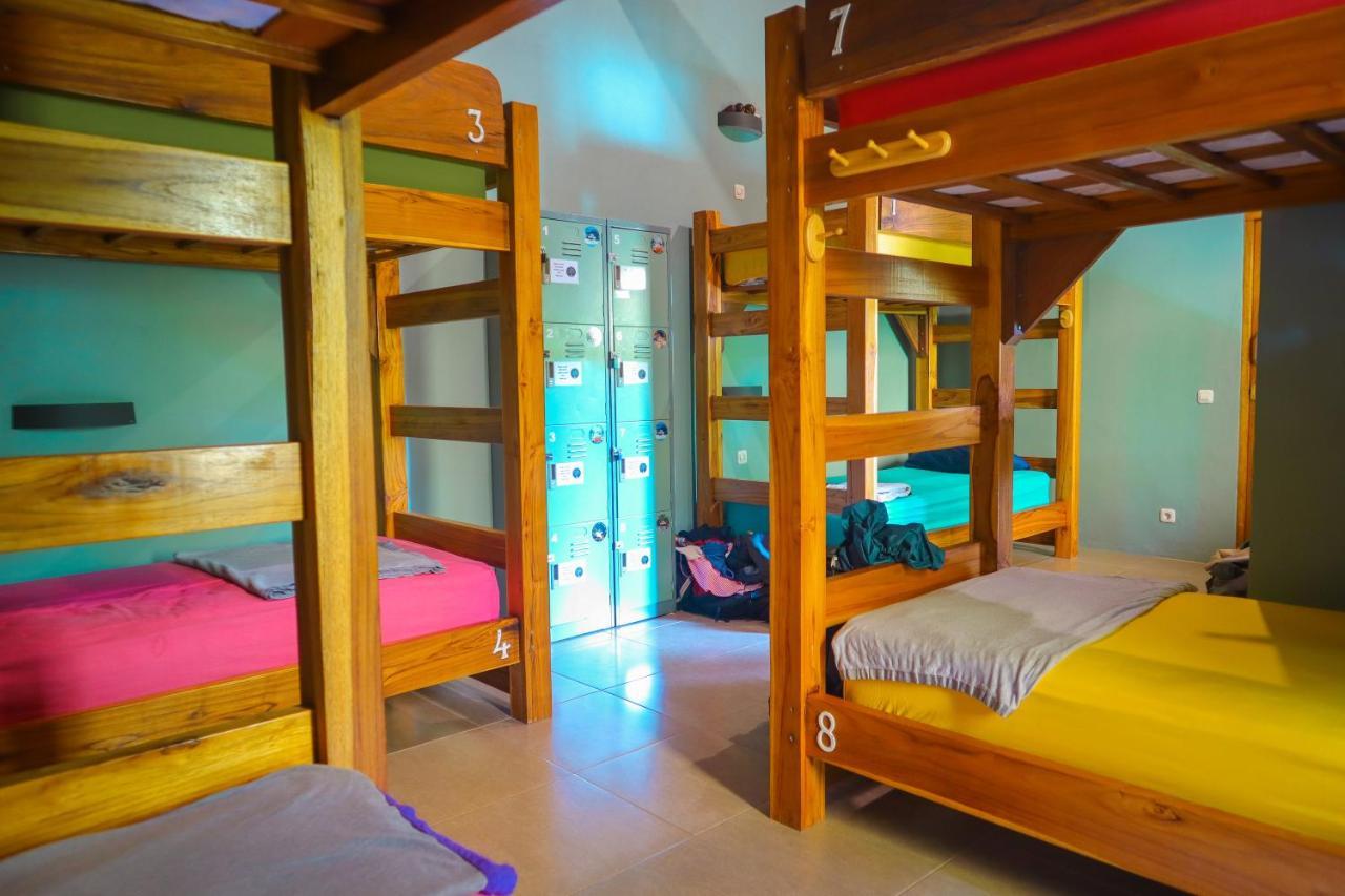 Pipes Hostel Kuta  Экстерьер фото