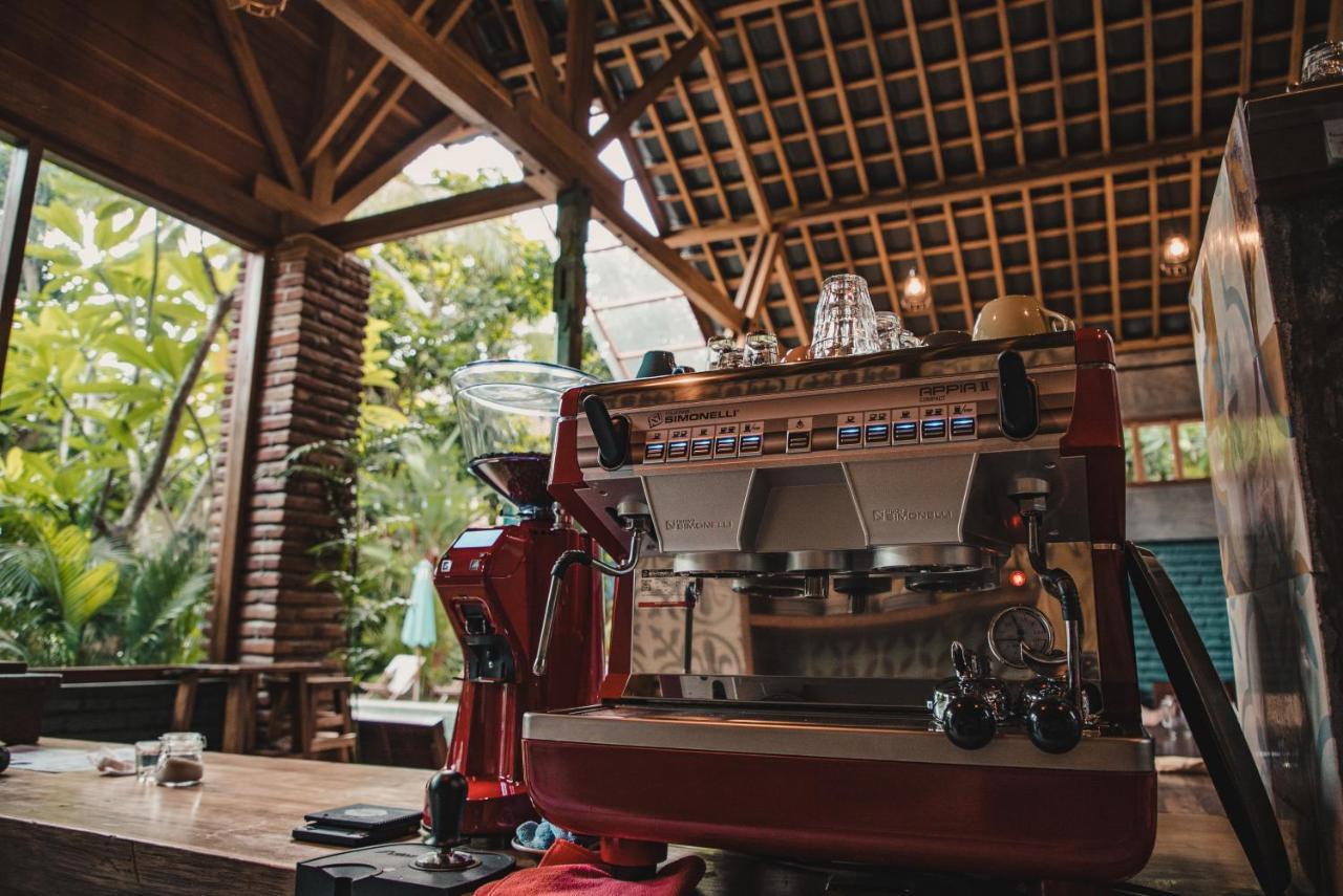 Pipes Hostel Kuta  Экстерьер фото