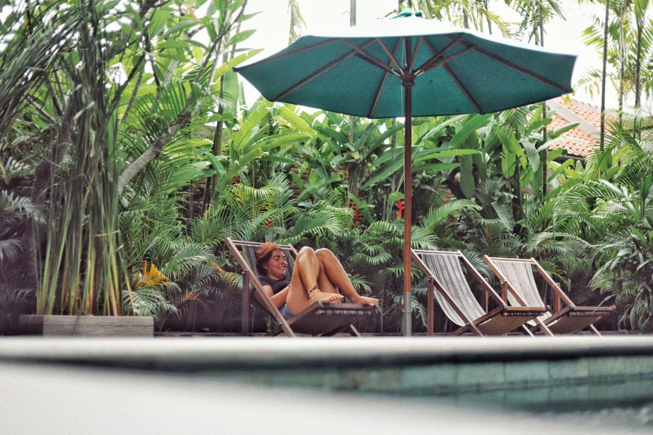 Pipes Hostel Kuta  Экстерьер фото